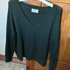 Old Navy Women's Deep Green V-Neck Sweater